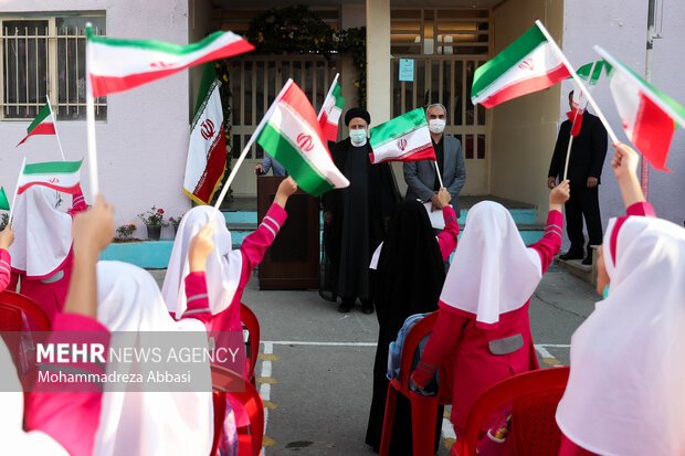 President attends back to school ceremony
