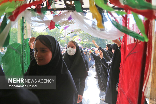 فضای آموزشی در شهرستان تایباد متناسب با جمعیت دانش آموزان نیست