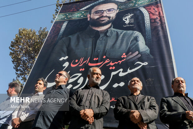 کفن شهادت به جای لباس دامادی!