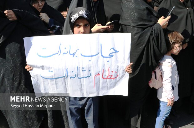 سنگ تمام مشهدی‌ها در تشییع مدافعان امنیت