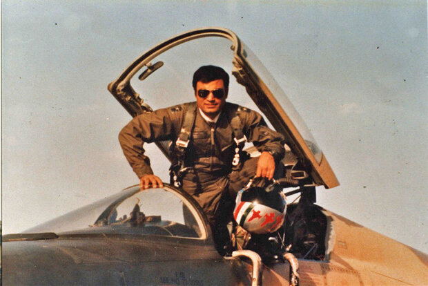 مرور خاطرات خلبانی که «عقابها» از روی کتابش ساخته شد