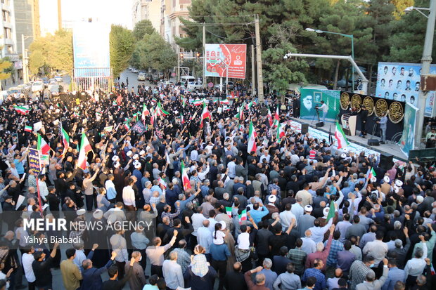 حضور گسترده مردم کرمانشاه درپی هنجارشکنی اغتشاشگران