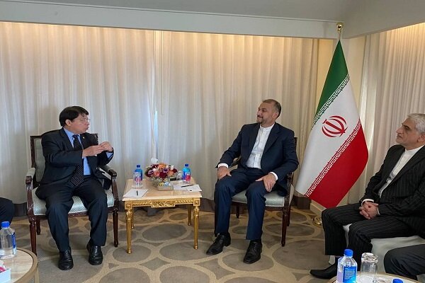 Iran, Nicaragua FMs emphasize developing economic ties
