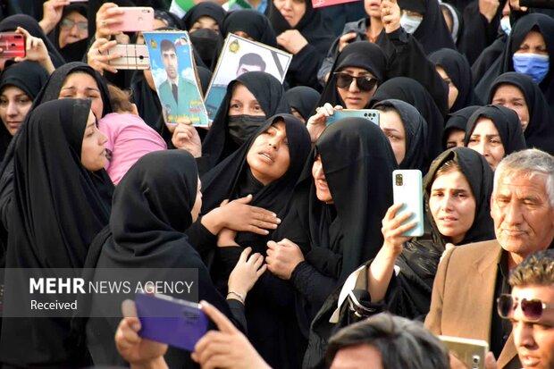 قوچان میں حالیہ ہنگامہ آرائیوں میں شہید ہونے والے سیکورٹی اہلکار کی تشییع جنازہ 