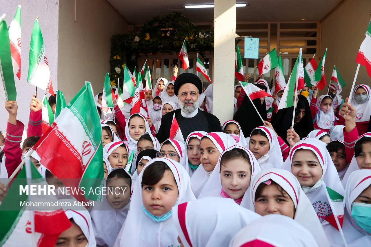 ایران میں نئے تعلیمی سال کا آغاز، صدر رئیسی کی تقریب میں شرکت + تصاویر