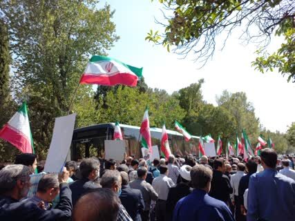پیام بصیرت و امیدآفرین تشییع شهدا از دانشگاه اصفهان