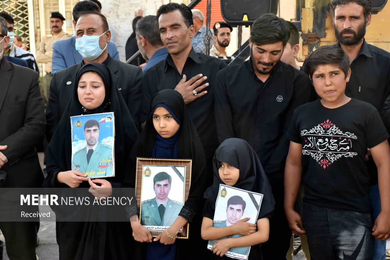 پیشنهاد بازنشستگی را به شوق ادامه خدمت رد کرد