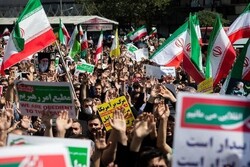 VIDEO:Gathering in Tehran in support of Islamic Establishment