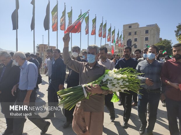 راهپیمایی مردم سنندج در محکومیت آشوب‌های اخیر