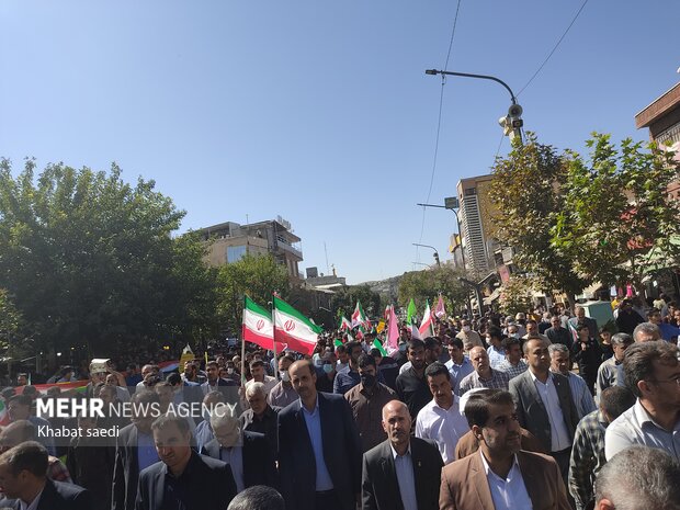 راهپیمایی مردم سنندج در محکومیت آشوب‌های اخیر