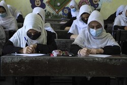 مقام ارشد طالبان خواستار بازگشایی مدارس به روی دختران افغان شد