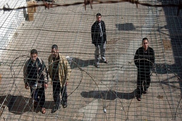 اعتصاب غذای ده ها اسیر فلسطینی وارد سومین روز خود شد