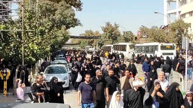 موج عاشقی در خیابانهای مشهد