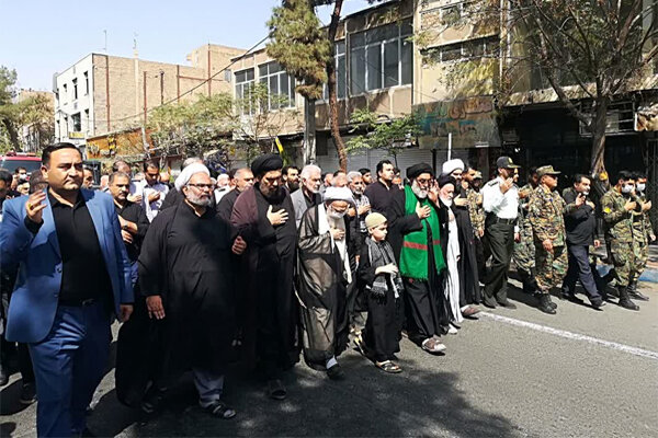برگزاری مراسم عزاداری پیاده ورامینی ها در عزای امام رضا(ع) برگزاری مراسم عزاداری پیاده ورامینی ها در عزای امام رضا(ع)