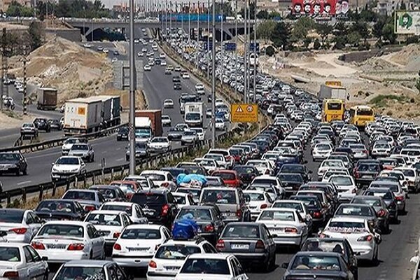 اتوبان تهران کرج پر ترافیک /افزایش ۵.۵ درصدی تردد برون شهری