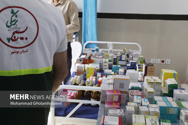 بیمارستان صحرایی در «زیارت ساحلی» شهرستان دشتی برپا شد