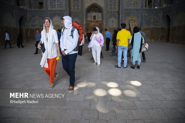 Tourists visit Isfahan historical sights
