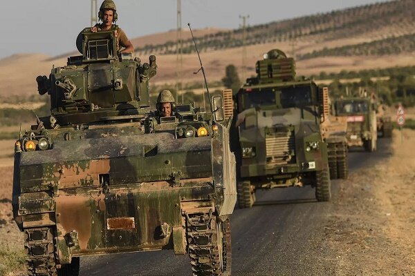 Syrian army compels US convoy to retreat