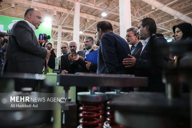 سید جواد ساداتی نژاد وزیر جهاد کشاورزی در آئین افتتاحیه سیزدهمین‌ نمایشگاه ایران نانو حضور دارد