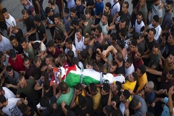 Israeli forces martyr a Palestinian teen in Occupied Lands