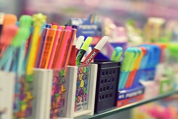 خالی شدن کیفها از نوشتافزار/ کالای ایرانی باکیفیت و گران است