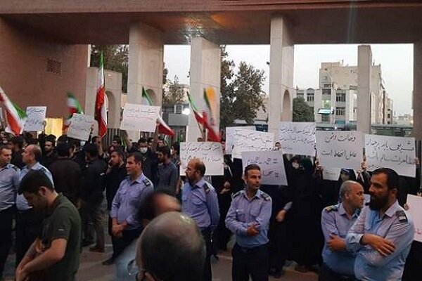 دانشگاهیان واقعیات پشت صحنه اعتراضات را تبیین کنند