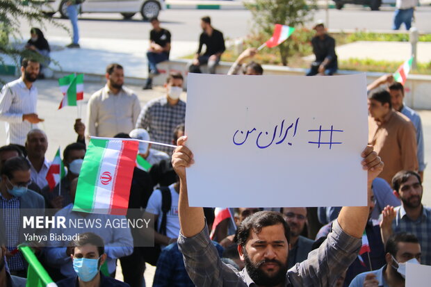 ملت ایران با وحدت خود معادلات دشمنان را برهم می‌زنند