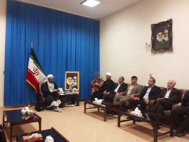 مهارت آموزی و تخصص گرایی باید در جامعه رونق پیدا کند