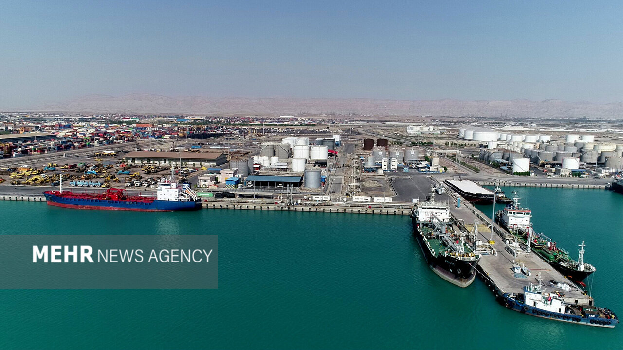 إيران تعلن استعدادها لإطلاق خط بحري مباشر مع السعودية