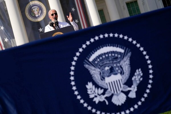 بدهی ملی آمریکا برای نخستین بار از ۳۱ تریلیون دلار تجاوز کرد بدهی ملی آمریکا برای نخستین بار از ۳۱ تریلیون دلار تجاوز کرد