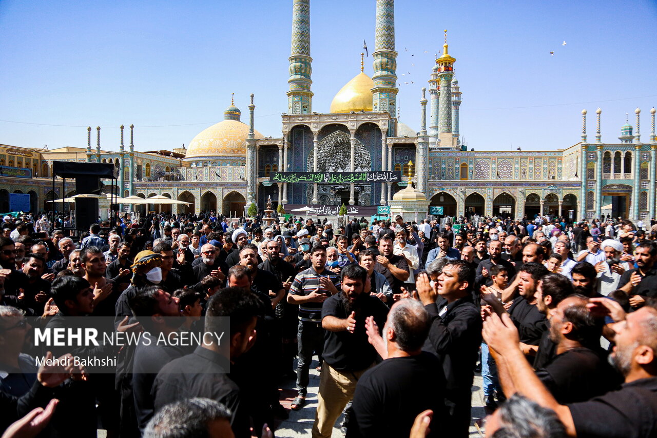 قمیها شریک غم فراغ پدر آخرین میراث دار ولایت شدند قمیها شریک غم فراغ پدر آخرین میراث دار ولایت شدند