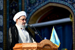 مستکبران عالم مرگ خود را در پیروزی جمهوری اسلامی می‌بینند