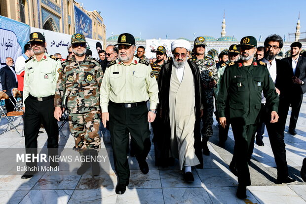 مسجد مقدس جمکران میں ایرانی افواج کا امام زمانہ سے تجدید عہد، مشترکہ پریڈ کا انعقاد
