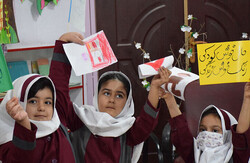 برگزاری جشن و ویژه برنامه هفته ملی کودک در کانون‌های پرورش فکری لرستان