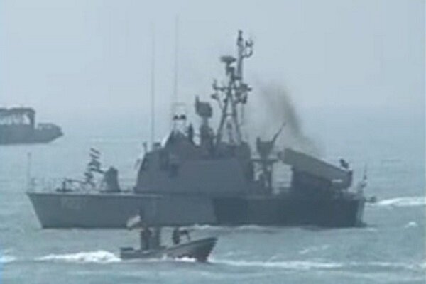 Iran’s IRGC Navy Force stage large-scale parade 