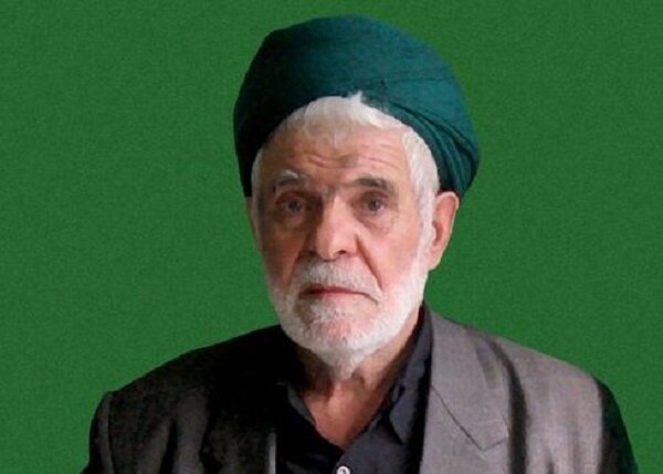 استاد مویّد در جبهه ها،در میان رزمندگان به صورت مستمر حاضر می شد