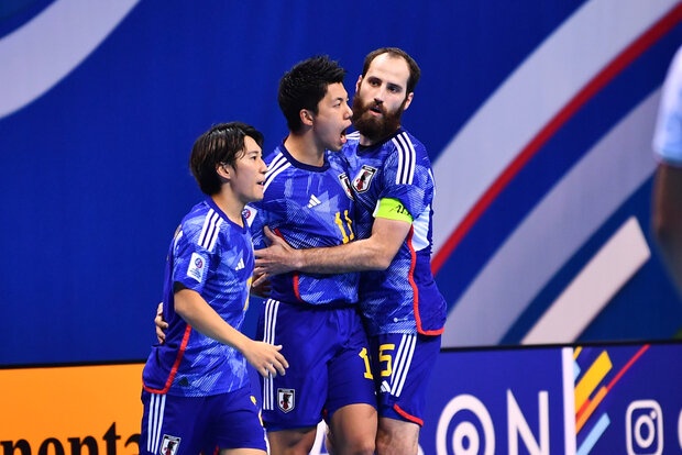 گزارش تصویری از باخت تیم ملی ایران به ژاپن در فینال