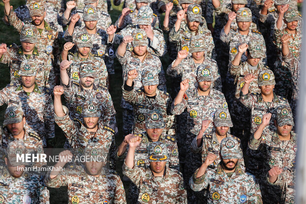 پیشنهاد کمیسیون اجتماعی برای افزایش حقوق سربازان در سال ۱۴۰۲