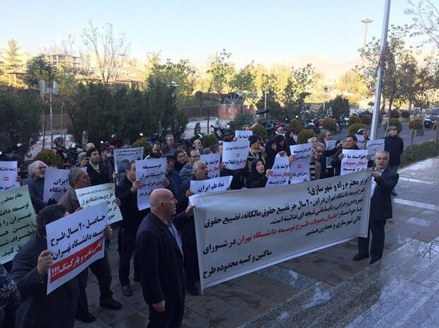 دولت هزینه‌های پایتخت بودن تهران را پرداخت کند