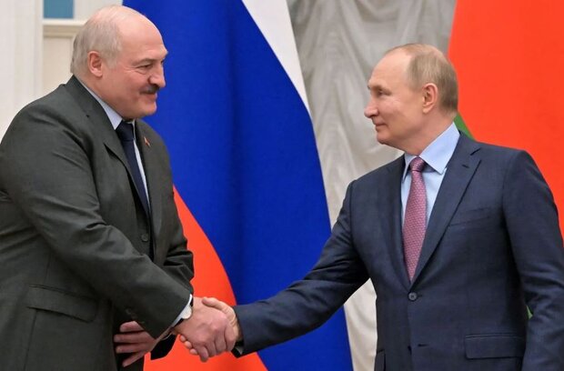 Belarus, Russia to form joint military group