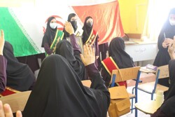 پویش «من فرزند انقلابم» در مدارس شهرستان دیر برگزار می‌شود