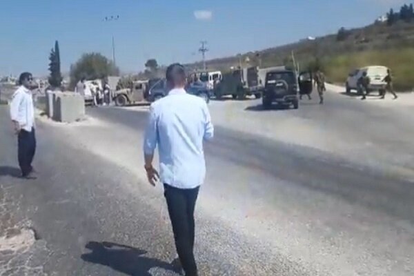زخمی شدن یک نظامی صهیونیست در عملیات تیراندازی در غرب نابلس+ فیلم