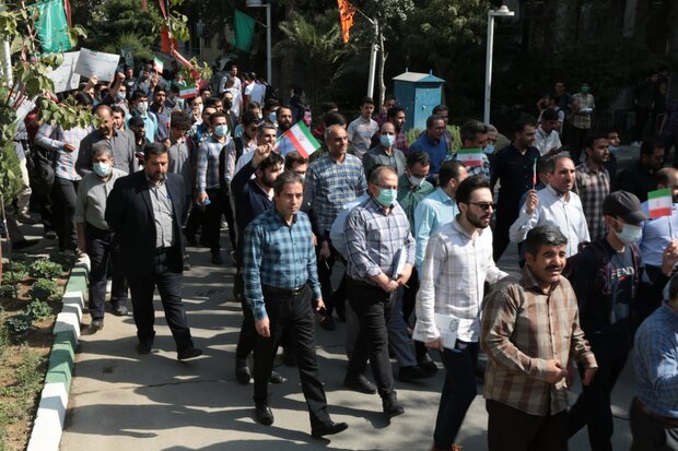 برگزاری راهپیمایی محکومیت حمله تروریستی به حرم شاهچراغ(ع)در زنجان