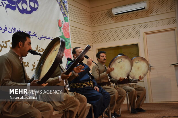 دیدار وزیر کشور با علمای اهل سنت و اهل تشیع کردستان