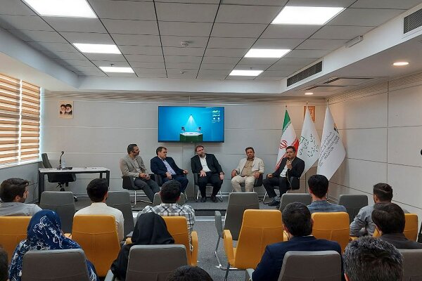 شکاف طبقاتی در خدمات آموزشی فاجعه است شکاف طبقاتی در خدمات آموزشی فاجعه است