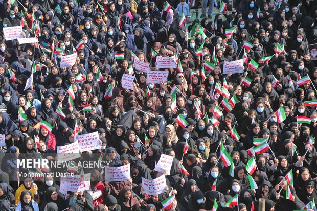 تجمع بزرگ بانوان تاریخ ساز ایران قوی در اردبیل