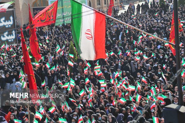 تجمع بزرگ بانوان تاریخ ساز ایران قوی در اردبیل