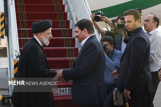 مراسم بدرقه حجت الاسلام سید ابراهیم رئیسی رئیس جمهور پیش از عزیمت به شهر آستانه پایتخت قزاقستان به منظور شرکت در اجلاس سیکا بعدازظهر امروز چهارشنبه ۲۰ مهر ماه ۱۴۰۱ در پاویون جمهوری اسلامی برگزار شد