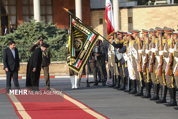 مراسم بدرقه حجت الاسلام سید ابراهیم رئیسی رئیس جمهور پیش از عزیمت به شهر آستانه پایتخت قزاقستان به منظور شرکت در اجلاس سیکا بعدازظهر امروز چهارشنبه ۲۰ مهر ماه ۱۴۰۱ در پاویون جمهوری اسلامی برگزار شد