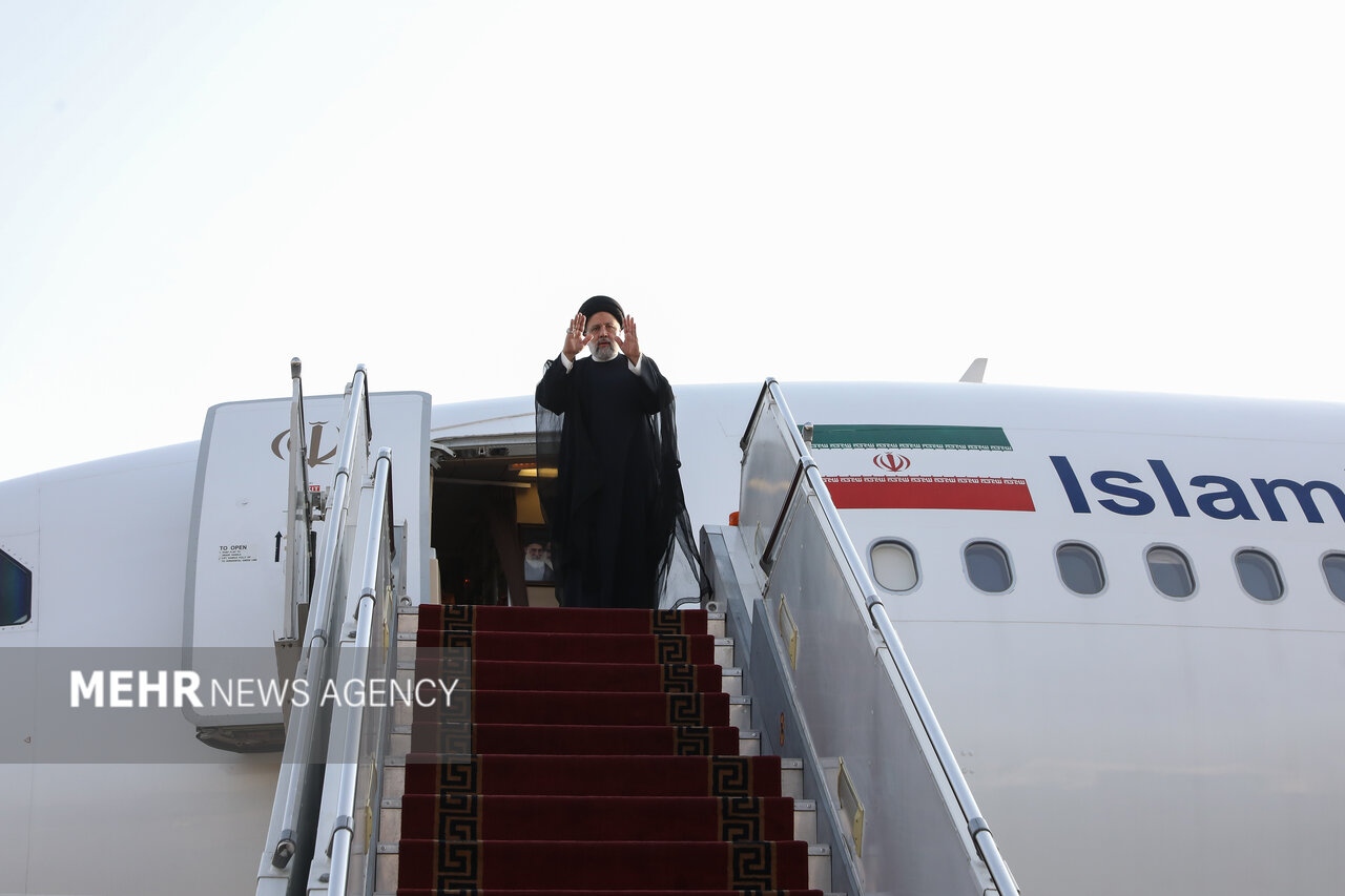 ایرانی صدر لاطینی امریکہ روانہ ہو گئے